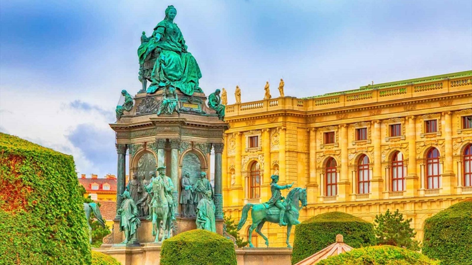 The Complete Vienna Vacation Travel Guide Zen Tripstar Maria Theresa Monument and Fine Arts Museum in the center of Vienna Aust