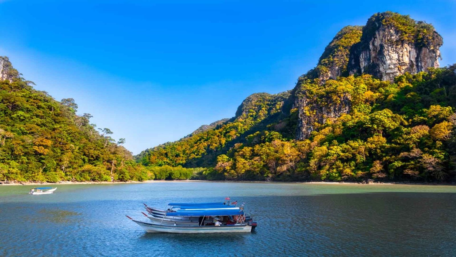 The Ultimate Malaysia Vacation Travel Guide Zen Tripstar Magnificent scenery of the Kilim Geoforest Park in Langkawi Malaysia