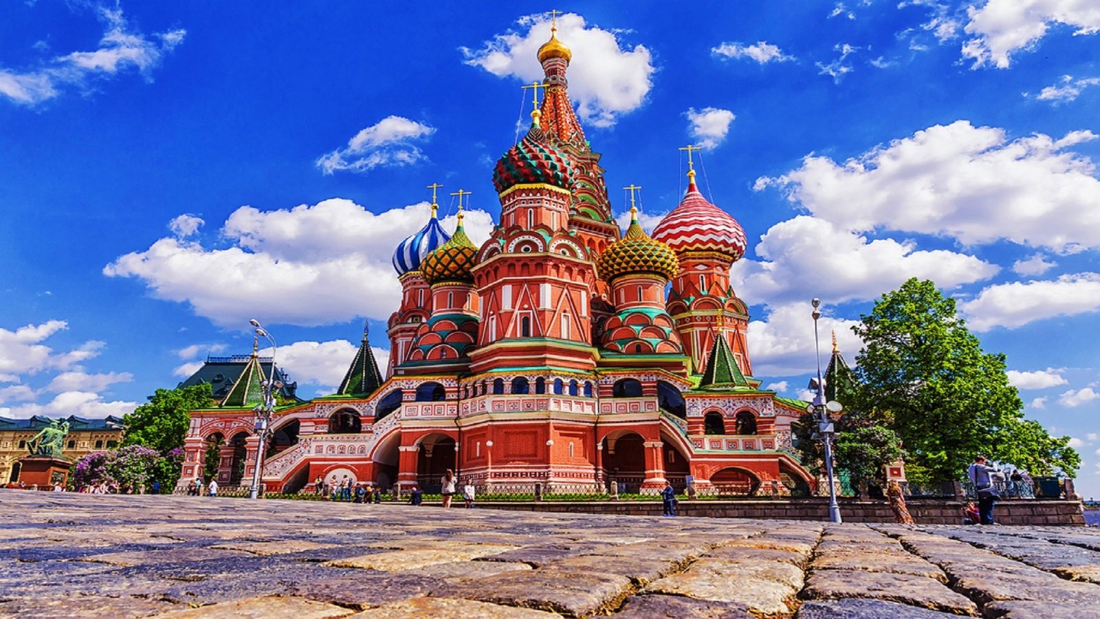 Best Places To Visit In Moscow Vacation Travel Guide To Moscow Zen Tripstar Alexander Gardens Kazan Cathedral Victory Park Moscow Kremlin